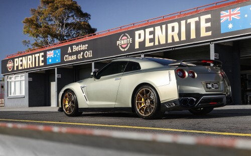 Nissan-GT-R-T-spec.jpg