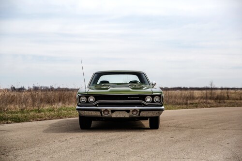 Plymouth-Road-Runner-4406-Hardtop-Coupe.jpg