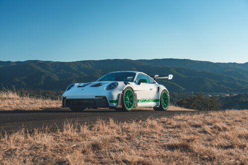 Porsche-911-GT3-RS348b40a13d239472.jpeg